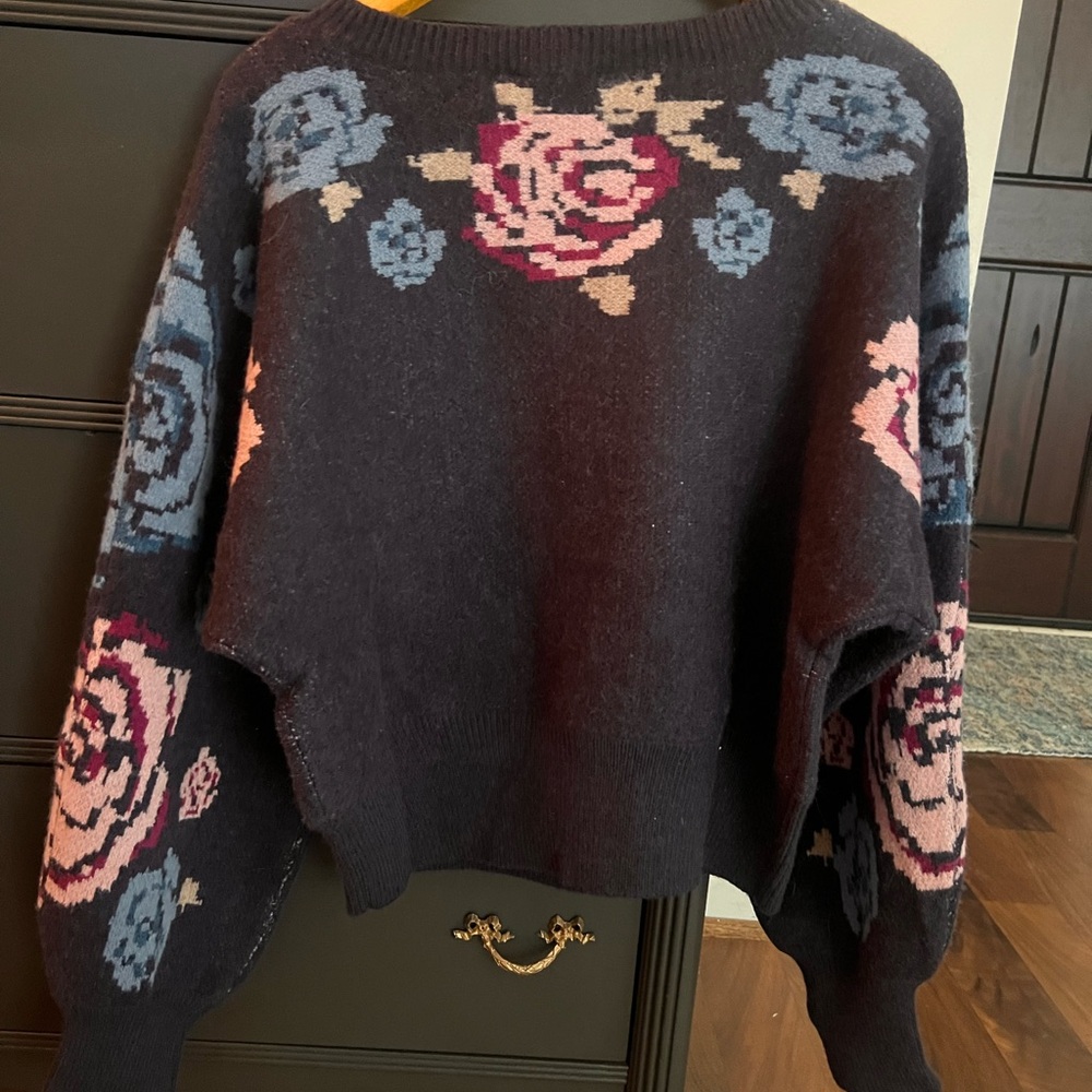 VICI Zandra Floral Sweater - Picture 5 of 8